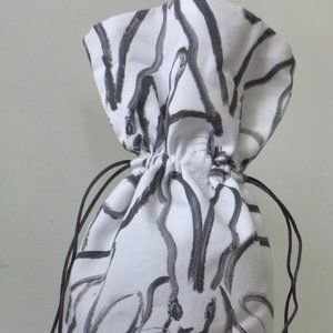 Hunt Slonem Bunny Wine Tote  - EASTER BUNNIES!!!